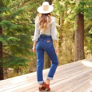Vintage High Waist Wrangler Jeans